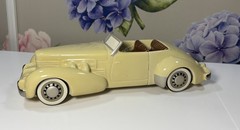 Vintage 1984 Avon 1937 Cord Ceramic Car Handcrafted Brazil Collectible Fig⁠