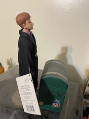 Ron Weasley With Trunk Hallmark Statue New With Tags Harry Potter Vintage