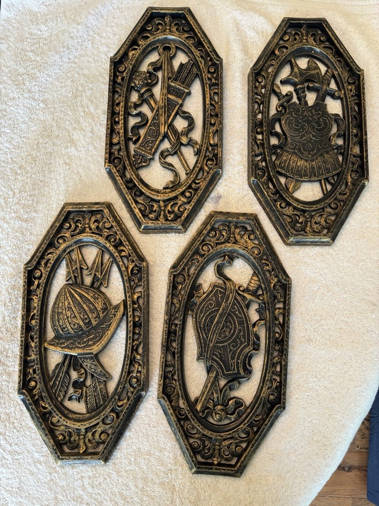 VTG Homco Syroco Medieval Gothic Weapon & Armor Themed Plastic 4 Wall Plaques