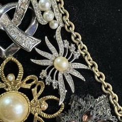 Framed Rhinestone & Faux Pearl Angel Jewelry Collage Wall Decor Art
