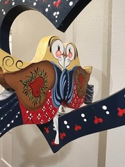 VTG Wooden Heart Shaped Hand Painted Folk Art Hanging Love Birds, Made In USA!