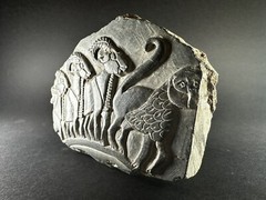 SCARCE ANCIENT N-EASTERN BLACK STONE RELIEF FRAGMENT OF 3 RAMS & MONKEY 498 GRAM