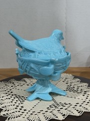 Westmoreland Robin Bird Dove on Nest Footed Bowl Dish & Lid Blue Milk Glass