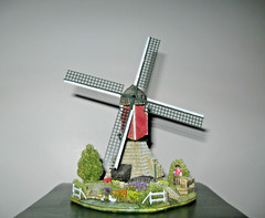 Lilliput Lane Collectibles Wipmolen Mint in original box with a deed. L2499
