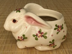 Avon BUNNY CERAMIC PLANTER Candle Holder Hand Painted Brazil Easter VTG