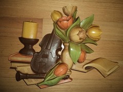 Vintage 1975 Dart Ind. Floral Wall Hanging Decoration • 9″×12″ Plastic