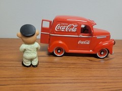 Red Cica Cola Delivery Truck Hamilton Collection Make Mine a Coke Limited Ed.