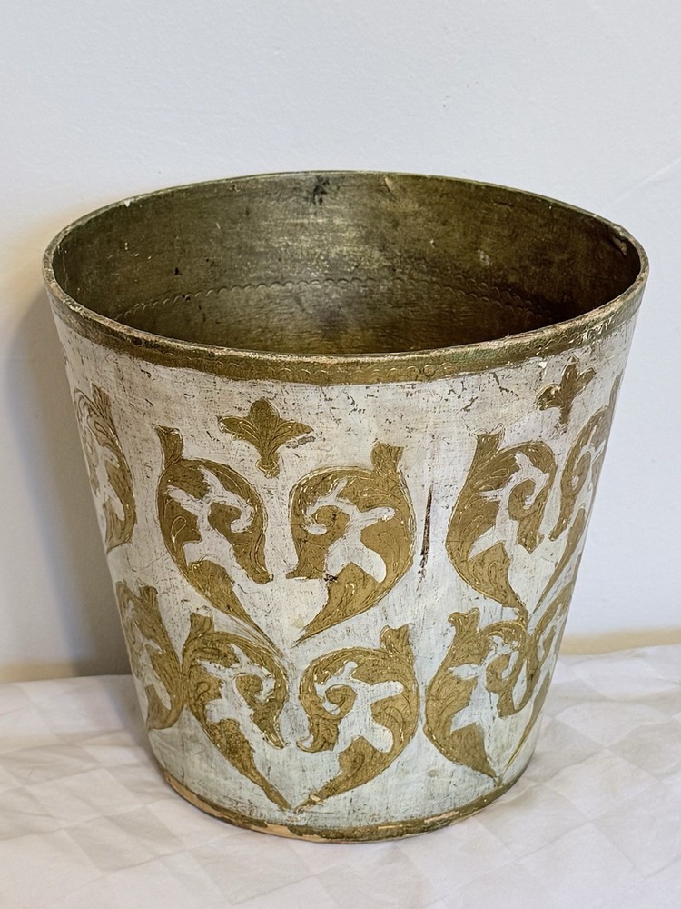 Vintage Italian Florentine Gilt Wood White & Gold Tole Waste Basket /Plant Pot