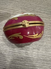 Limoges France White & Gold Floral Bouquet Design Porcelain Egg Trinket Box 3 In