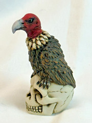 Harmony Kingdom Artst Neil Eyre Designs Halloween Horror Buzzard Vulture Limited
