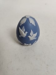 VTG PARIAN STYLE EGG Franklin Mint Collector’s Treasury Wedgewood Blue White
