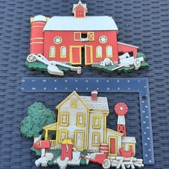 Vintage 1975 HOMCO Plastic Wall Plaques Red Barn And Farmhouse Kitchen Wall Art