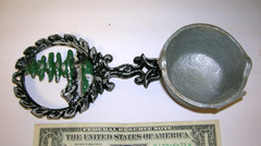2 Country Home Shelf Decor Figures Cast Aluminum Small Trivet & Cauldron Vintage