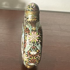 A stunning 19th Century Chinese cloisonne snuff bottle 276