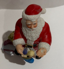 2000 The Lenox Santa Collection. LENOX 2000 annual SANTA CLAUS Figurine.