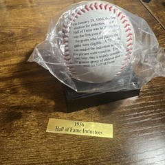Vintage 1936 Hall Of Fame Commemorative Baseball w/ Display Stand 1996 Avon USED