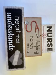 GANZ Block Sign NURSE helping hands and a heart that understands 6 3/4 x7 NEW