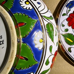 Vintage Dakas Ceramic Rhodes Greece Hand Painted Lidded Bowl 24K Gold Gilt 16cm