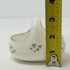 Royal Tara Fine Bone China Handled Shamrock Basket Ireland Gold Trim Trellis