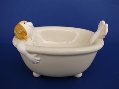RARE Vintage 1975 Fitz & Floyd Man in Bathtub Soap Dish Whimsical Collectible