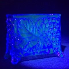 Vtg Boyd Glass Cobalt Blue Footed Playing Card/Cigarette Holder Green Glow
