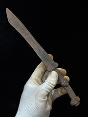Ancient Roman Knife circa 1nd – 2rd century AD.