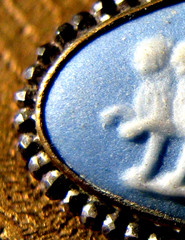 WEDGWOOD XRARE 18 CENTURY CUT STEEL LIGHT BLUE JASPER BROOCHE OF CLASICAL FIG