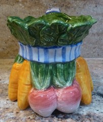 FITZ AND FLOYD – 1995 – 10 OZ – VEGETABLE MUG / CUP