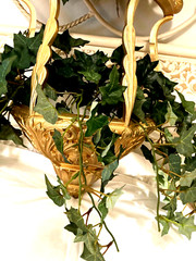 Vintage 1975 Gold Floral /Ivy Holder Wall Vase 23.25″x11″ Syroco Burwood #1300