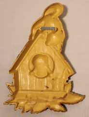 Vintage Plastic Wall Art of Chipmunks In Birdhouse w/ Bracket Dart Ind HOMCO
