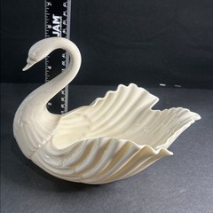 Vtg Medium Lenox Swan Centerpiece 9” Candy Trinket Centerpiece Dish