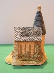 David Winter Cottages The Chapel, In excellent condition, not in original box.
