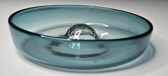 Vintage 1960’s Unbranded Aqua Blue Glass Raised Center Handmade 7.25″ Round Bowl