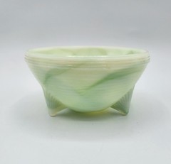 VTG 1940s Akro Agate Slag URANIUM Glows JADITE GREEN FOOTED DISC BOWL 3.5 DIAM