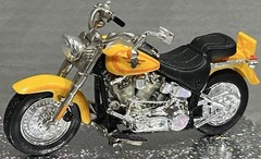 2000 Hot Wheels Motorcycle Harley Davidson Fat Boy 1/18 Scale Model Biker