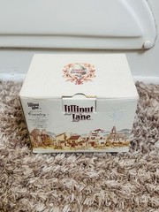 Lilliput Lane English Country Estates “The Banqueting House” 1994 – Mint in box.