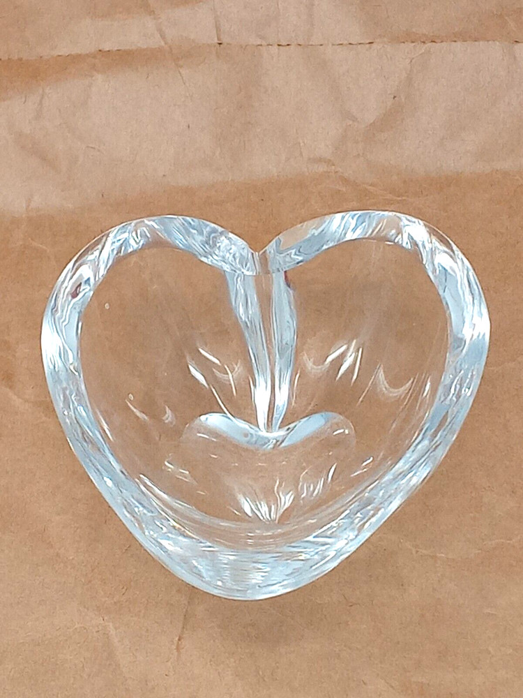 Orrefors Kosta Boda Sweden Lead Crystal Heart glass Trinket Dish signed euc