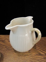 VINTAGE LOT OF 5 BELLEEK IRELAND WHITE PORCELAIN COLLECTIBLES (EZS004010)