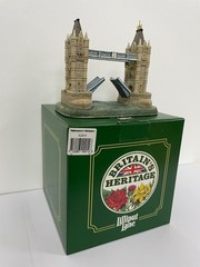 Lilliput Lane Tower Bridge from Britain’s Heritage Collection (Imperfect)