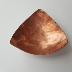 Copper art trinket coin dish tripod legs MCM retro modernist triangular vintage