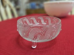 Vintage – AVON 3 Footed Clear Glass Candy Dish/Bowl Without Lid 5.5″ Diameter