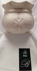 Belleek Fine Parian China Rosemore Planter, Pink Shells, Beads and Gild
