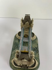 Lilliput Lane Tower Bridge from Britain’s Heritage Collection (Imperfect)