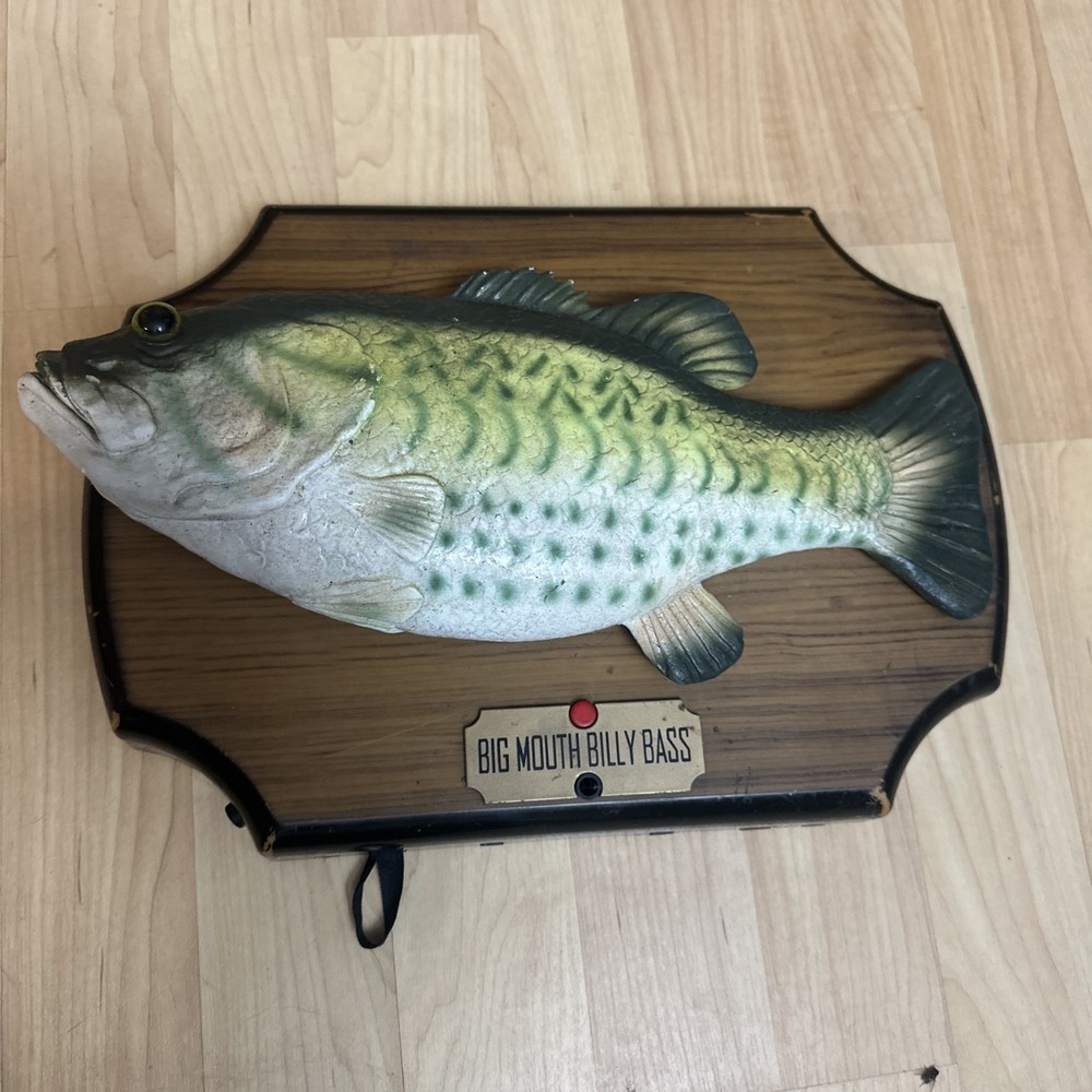 Vintage 99” Big Mouth Billy Bass Fish Novelty Wall Decor (Need, Refurbishing)