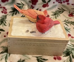 HALLMARK MARJOLEIN BASTIN NATURE’S SKETCHBOOK CARDINALS BIRDS TRINKET BOX 1990S