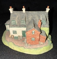 THE IRISH HERITAGE COLLECTION SHAMROCK INN No. 58/1000, © I.H.C. 1991