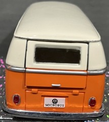 Vintage Kinsmart Volkswagen Classical Bus Orange Ivory Bass Scale 1/32 Model