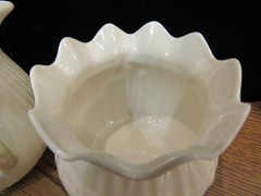 VINTAGE LOT OF 5 BELLEEK IRELAND WHITE PORCELAIN COLLECTIBLES (EZS004010)