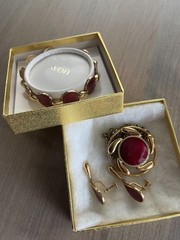 Vintage Avon Early 70’s Presidents Club Goldtone Gift Set