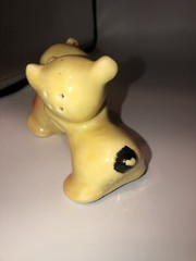 ￼Vintage ceramic salt pepper shakers Bears Light Brown Tellington Huggers Fun